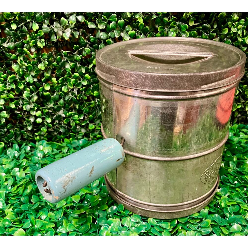 Vintage Duplex 5-cup Flour Sifter